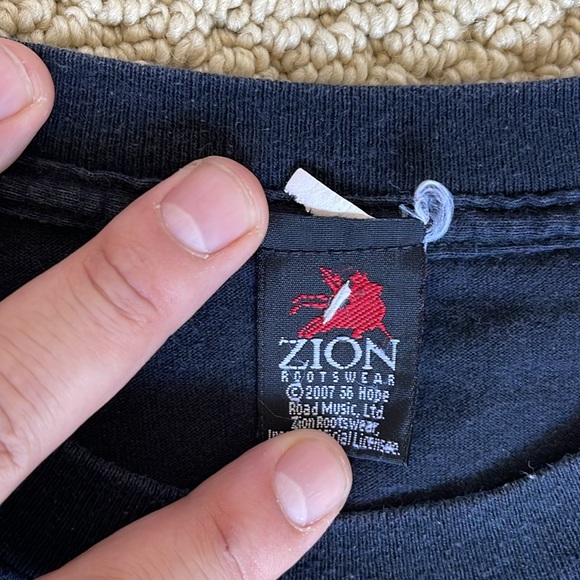 Bob Marley Legend LP Cover Logo Vintage T Shirt 2005's Zion Rootswear Reggae - Picture 4 of 5